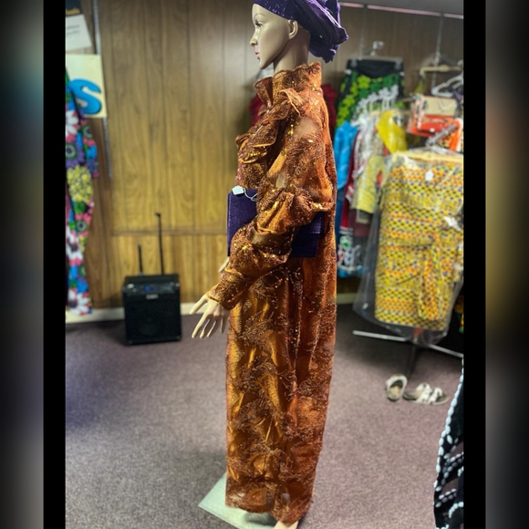 Gorgeous two pieces dress - Picture 3 of 6